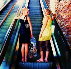 girls in mall